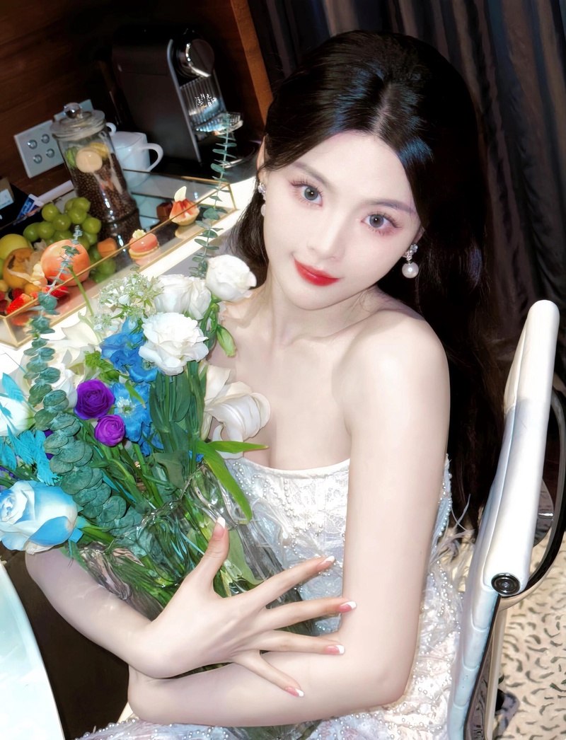 杨超越